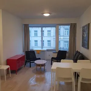 Central 2 Bedrooms Bruxelas